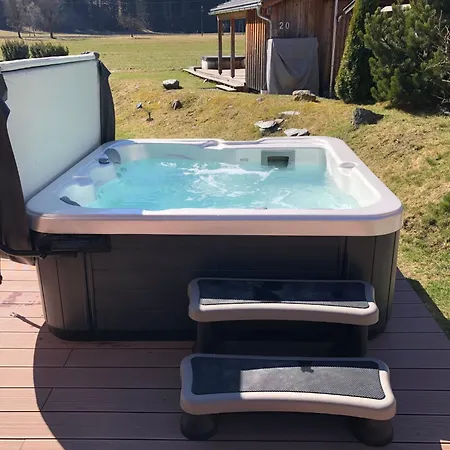 In Mit Privatem Pool By Interhome